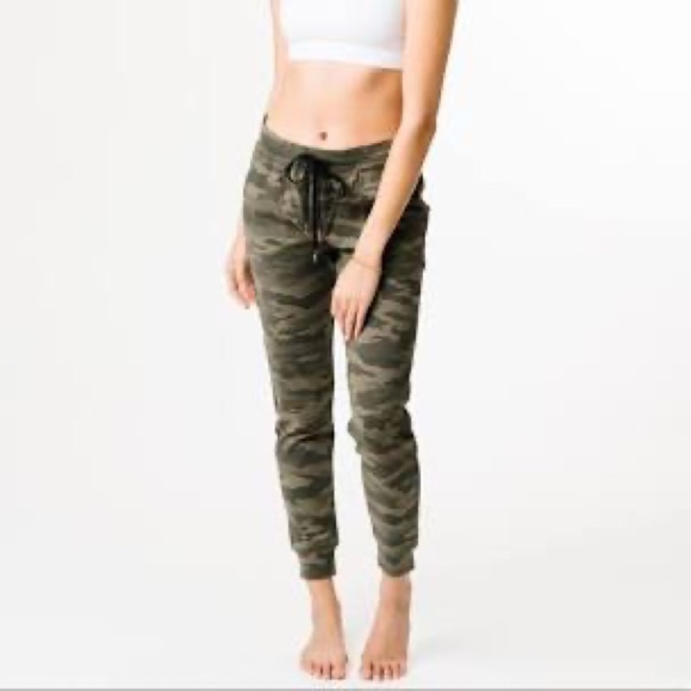 ziya active camo joggers size small